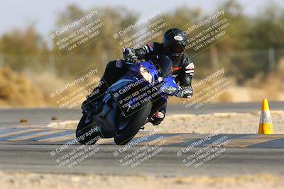 media/Jan-14-2024-SoCal Trackdays (Sun) [[2e55ec21a6]]/Turn 2 (1025am)/